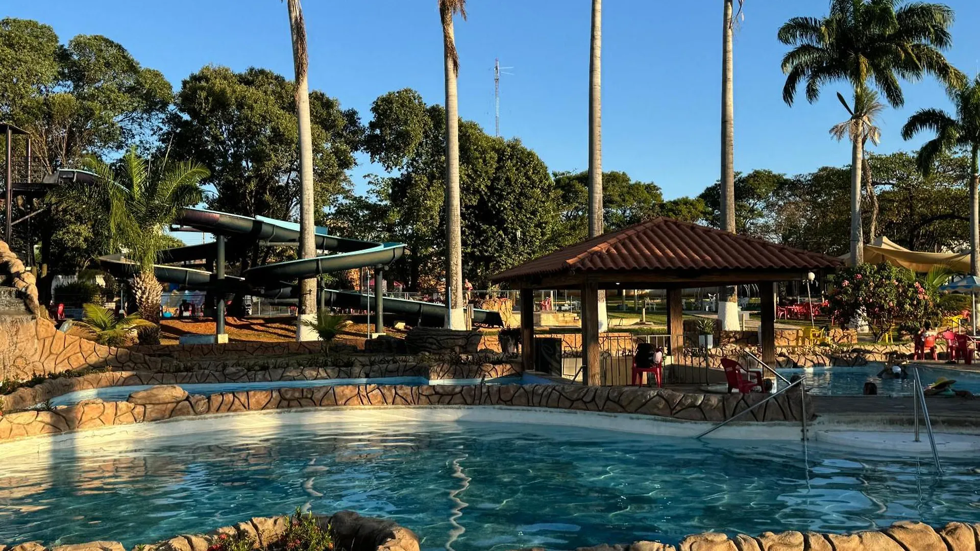 Acquaville Flat E Parque Aquatico 카우다스노바스 아파트