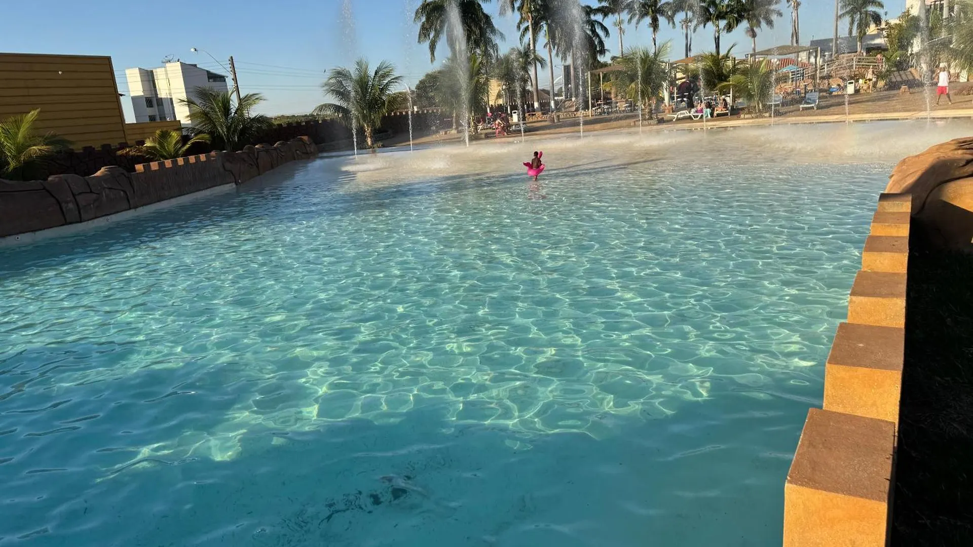 Acquaville Flat E Parque Aquatico 카우다스노바스