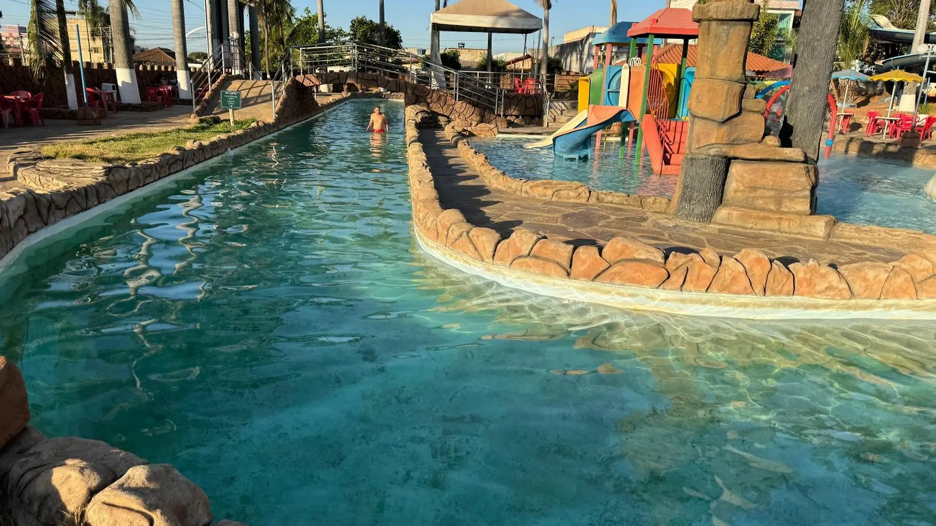 Acquaville Flat E Parque Aquatico 카우다스노바스 아파트
