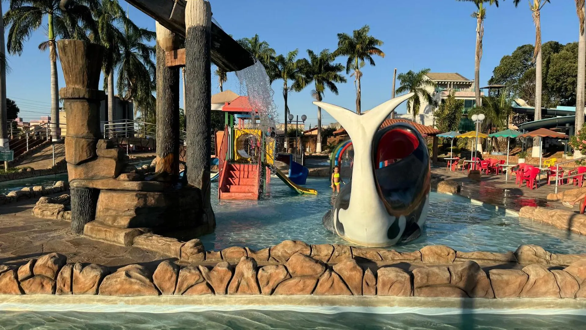 Acquaville Flat E Parque Aquatico 카우다스노바스 0*,  브라질